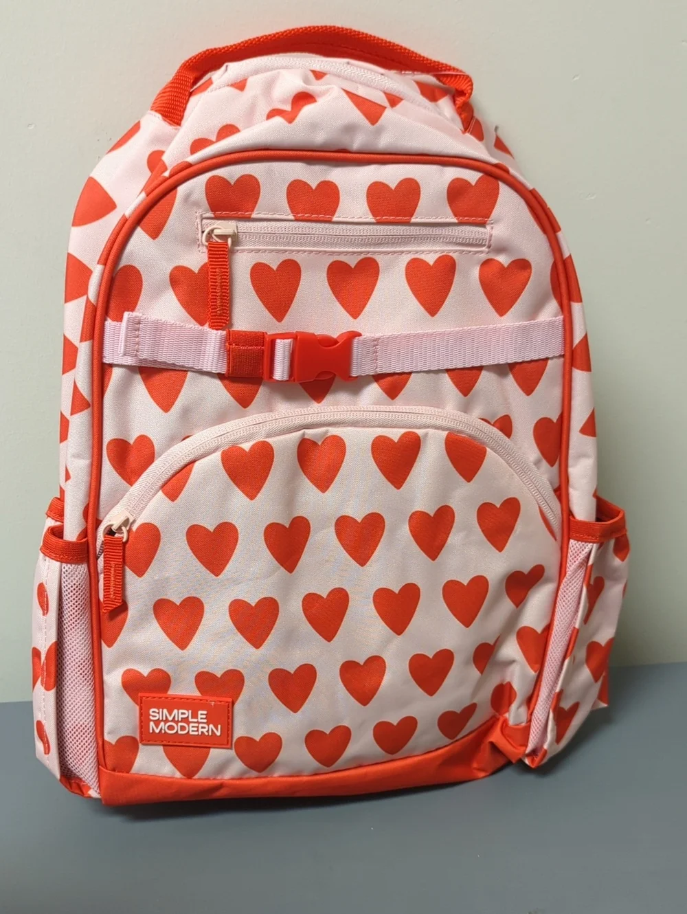 Simple Modern sweetheart pappern